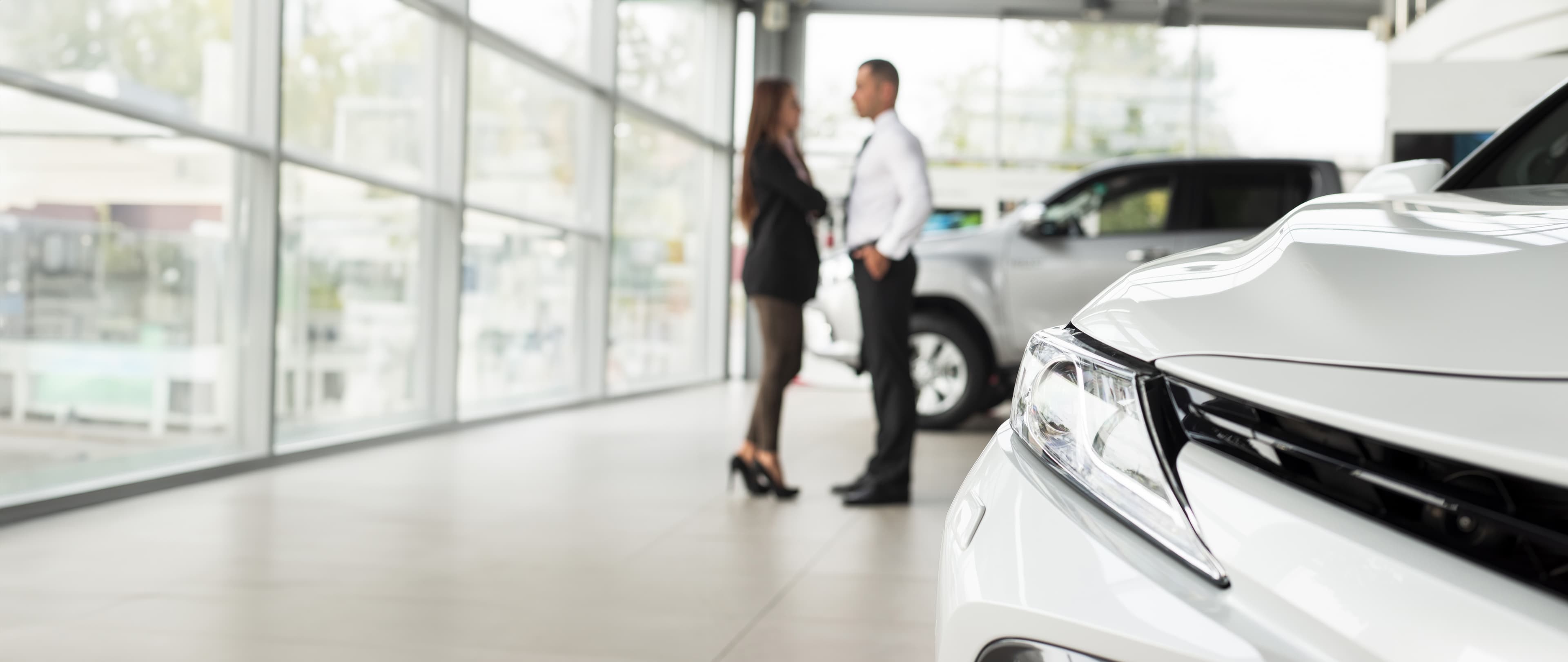 Auto en concesionario